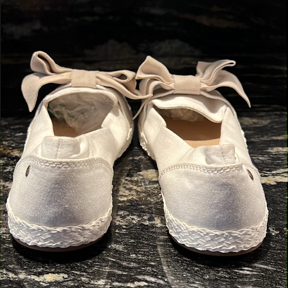 NWOB UGG Canvas Bow Flats - Picture 7 of 14
